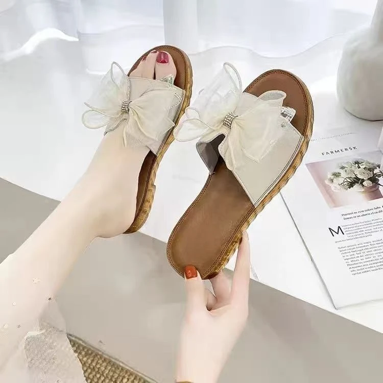 【新品】韩版水钻软皮凉拖鞋女外穿2025夏季新款蝴蝶结牛筋底防滑一