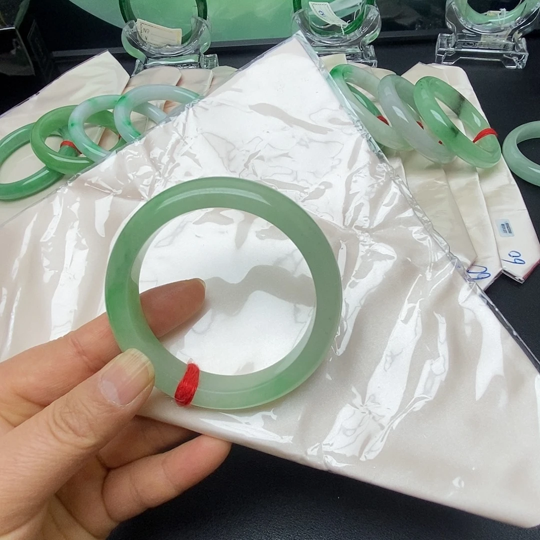 花***华一物一拍，拍哪个发哪个