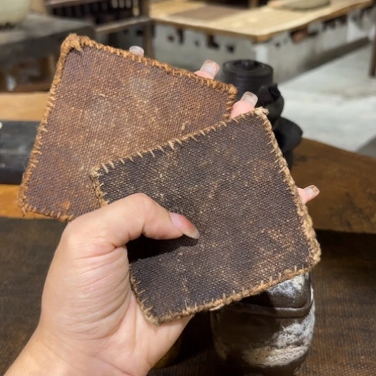 亦***锦景德镇鱼和熊手工陶艺