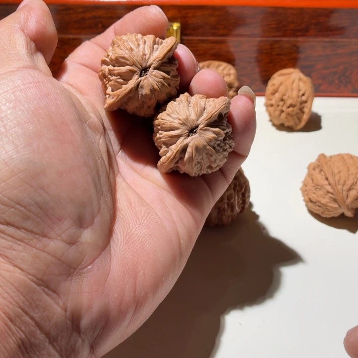 文玩核桃把件D***_公子帽