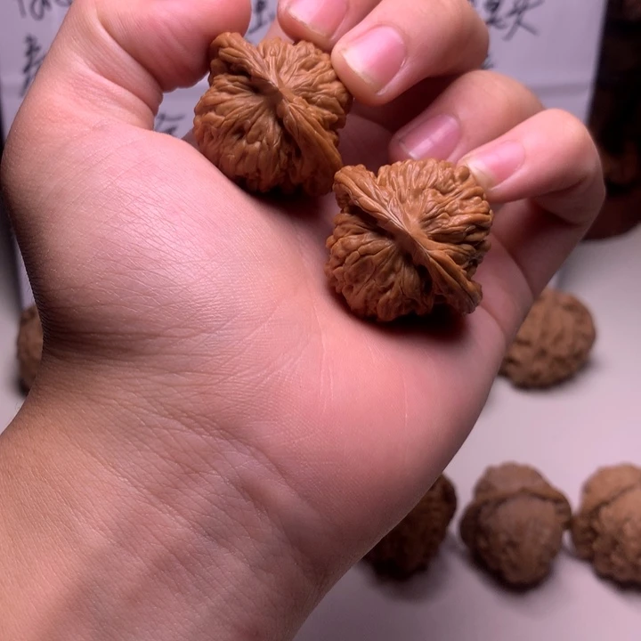 文玩核桃吊坠汉高楼