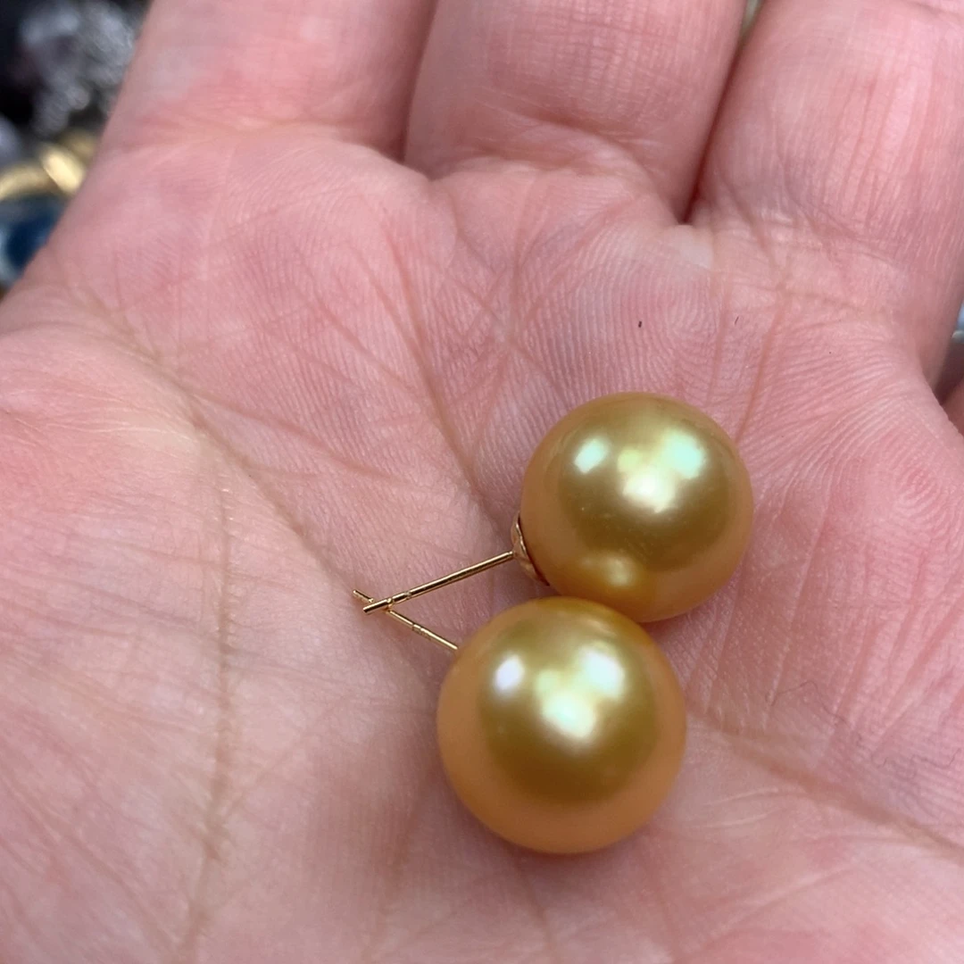 海水珍珠耳饰18K金镶嵌
