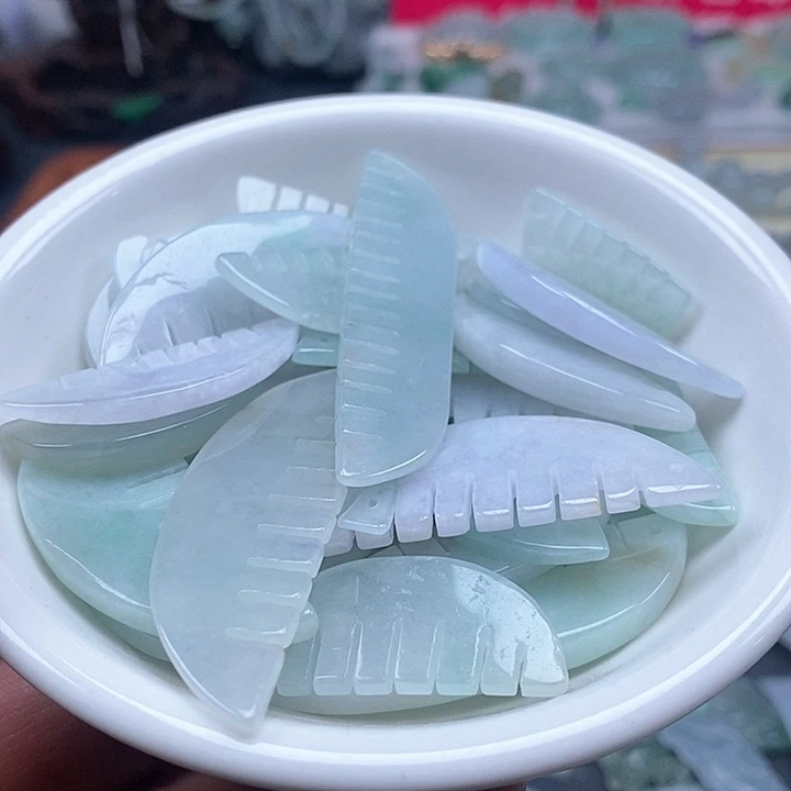 吊坠(不含链)未镶嵌翡翠一个20