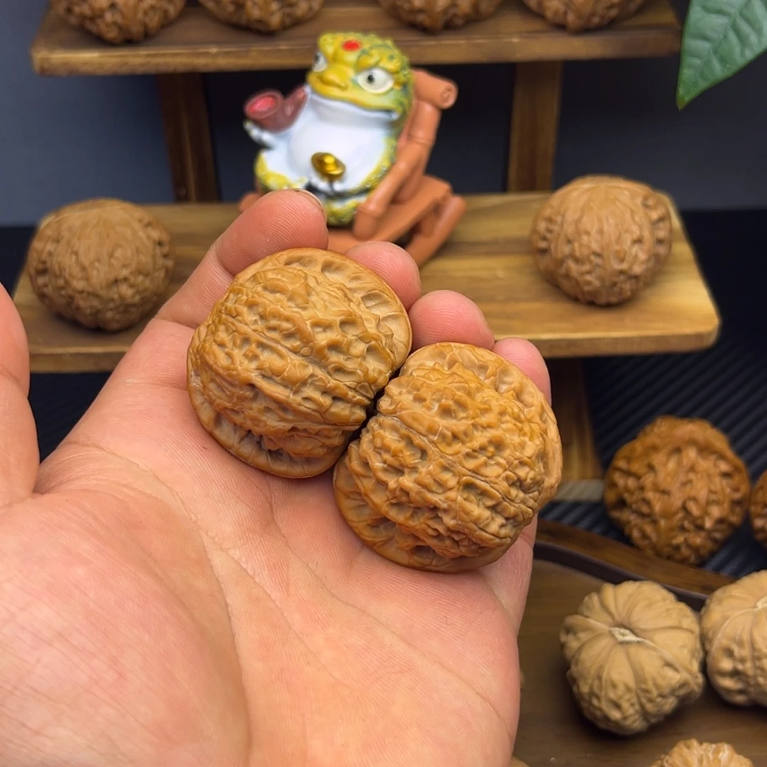 老***牛把件文玩核桃血麒麟 42 白茬精修