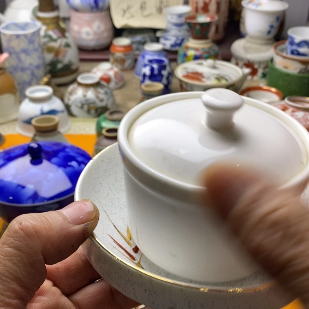 瓷片这么早还没有下班吧不