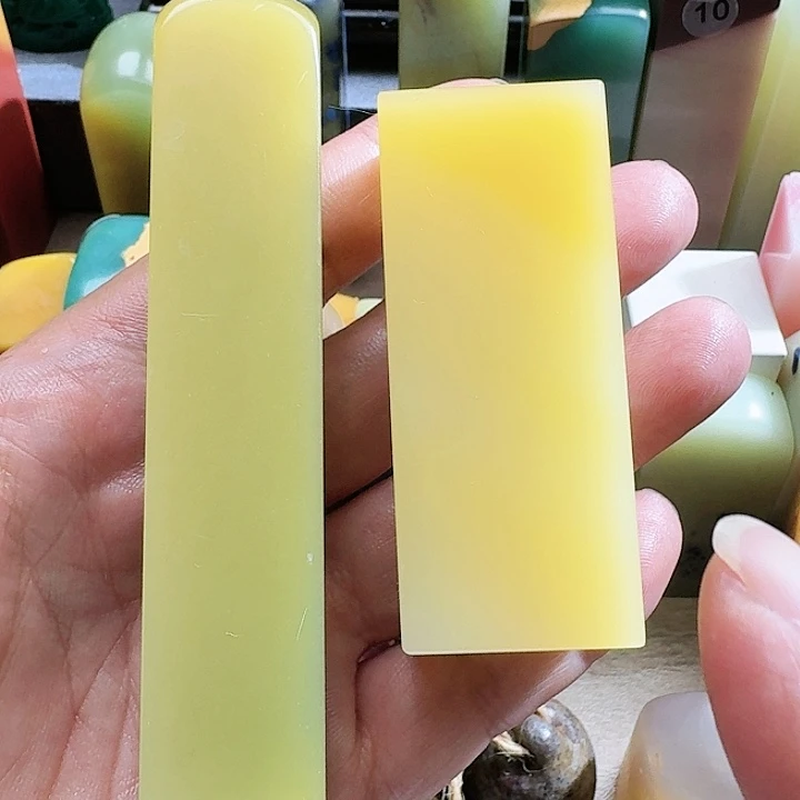 云南石多**波金石篆刻云南石素章