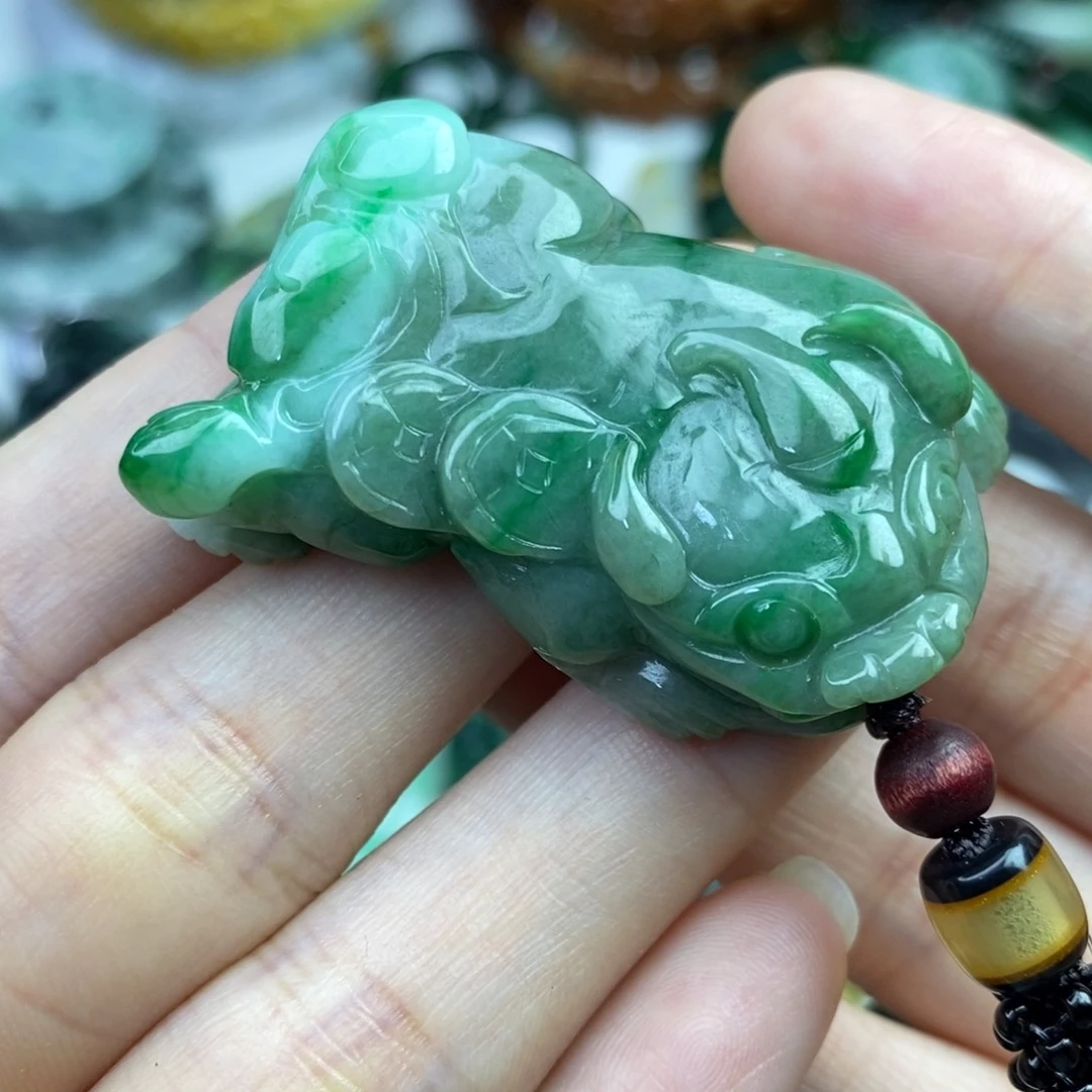 颈饰未镶嵌翡翠吊坠