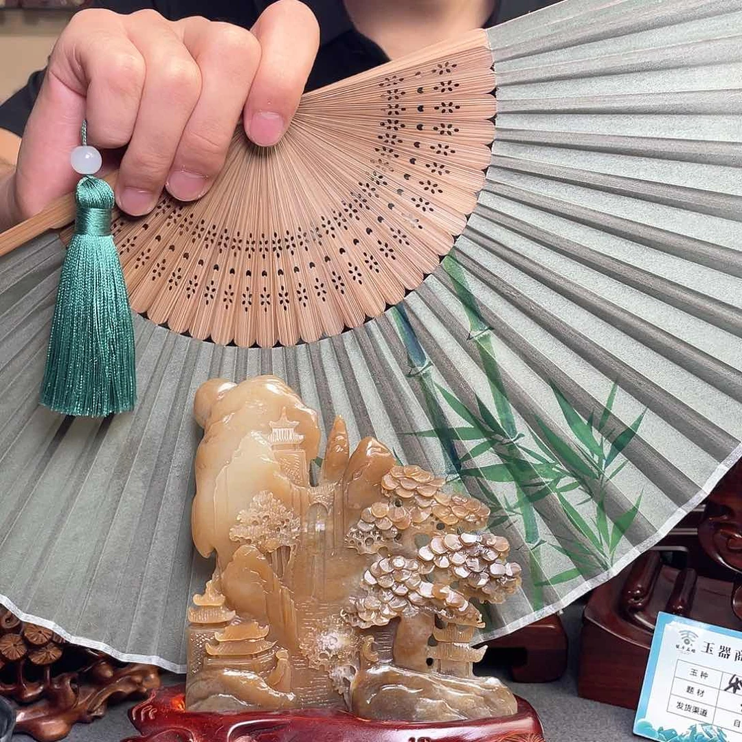 未镶嵌和田玉摆件