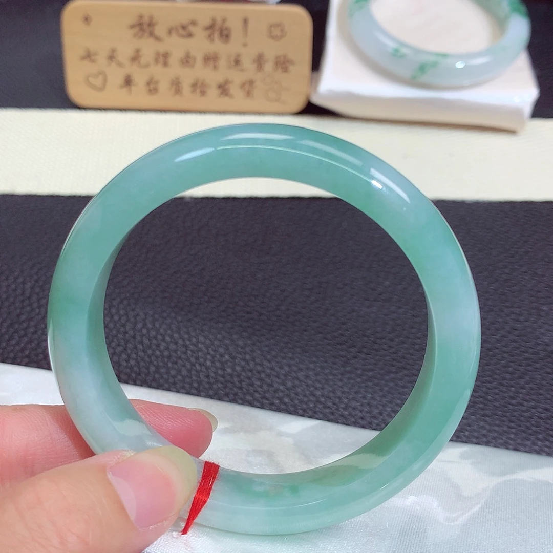 翡翠未镶嵌手镯2229