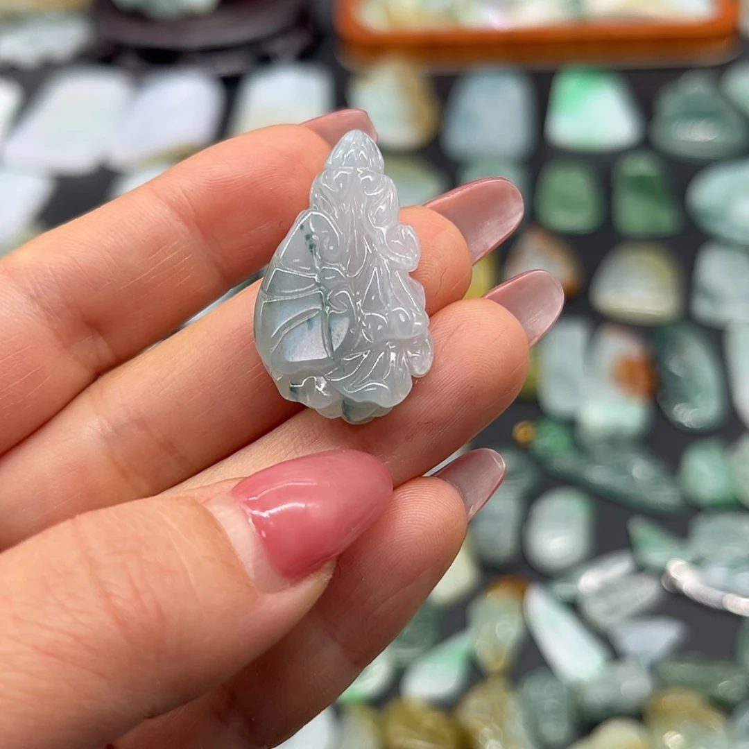 【闪购商品】翡翠颈饰未镶嵌*️*白菜