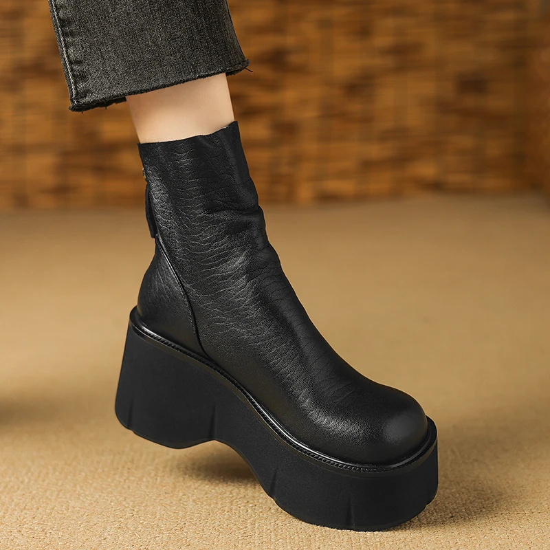 9cm防水台厚底增高显瘦马丁靴软羊皮小短靴女倒靴坡跟圆头堆堆靴