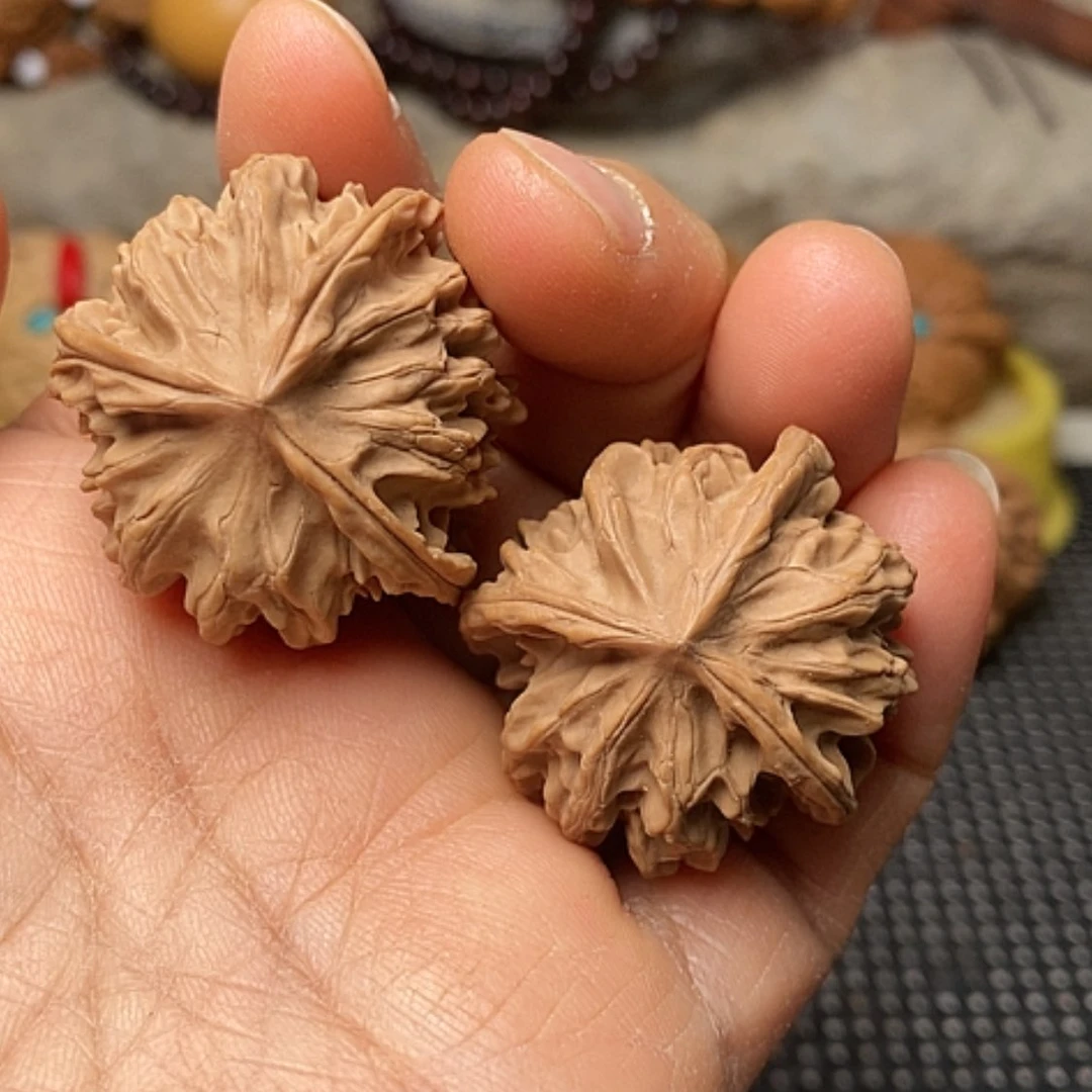 【闪购商品】把件文玩核桃三棱