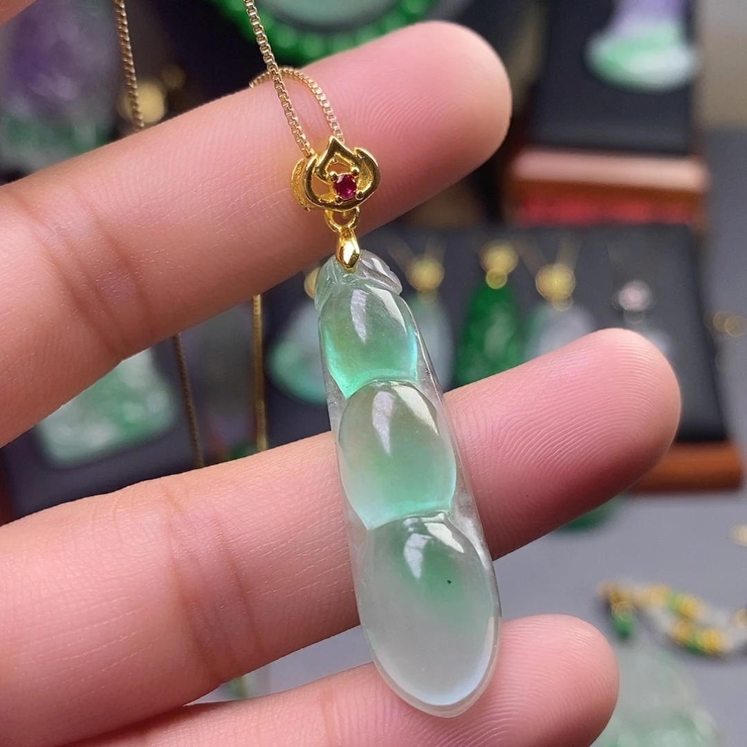 吊坠(赠链)未镶嵌翡翠