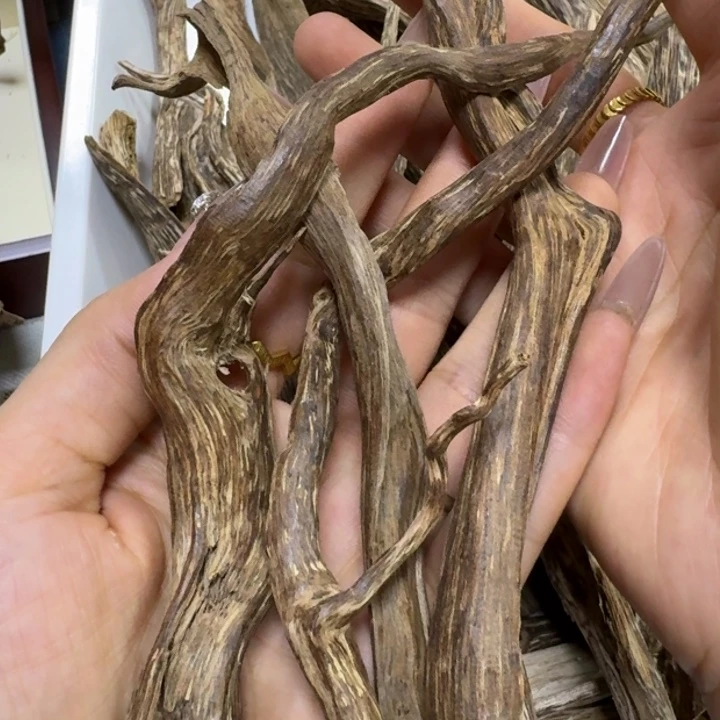 沉香碎屑沉香海南沉香树根油22.8克