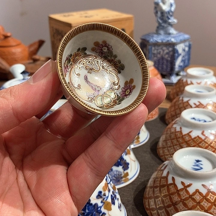 九谷烧内绘花卉茶杯