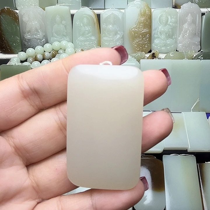 颈饰未镶嵌和田玉