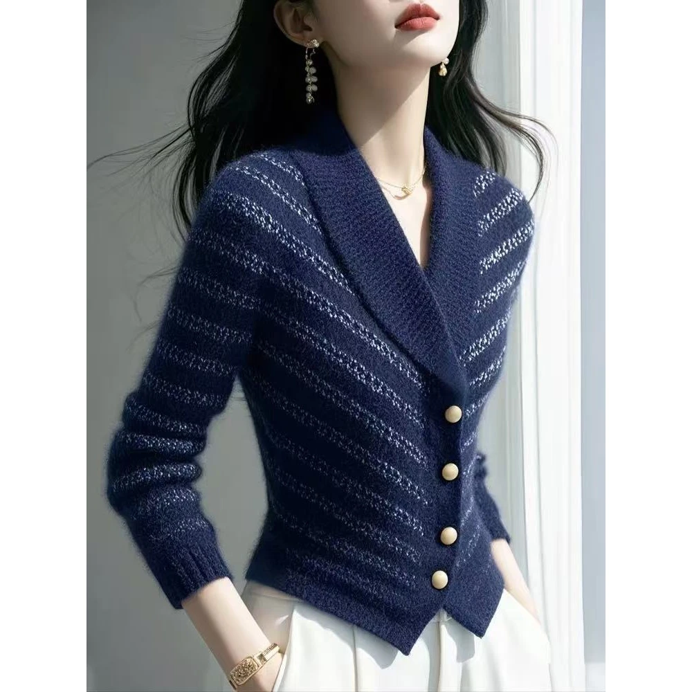 高级感条纹针织开衫女2024新款秋冬小香风外套气质百搭上衣潮