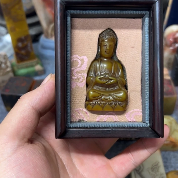 友***家印石寿山石桌面摆件