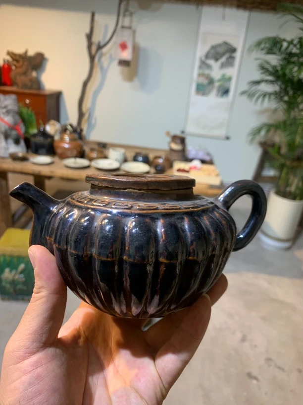 磁州窑茶壶，完完整整