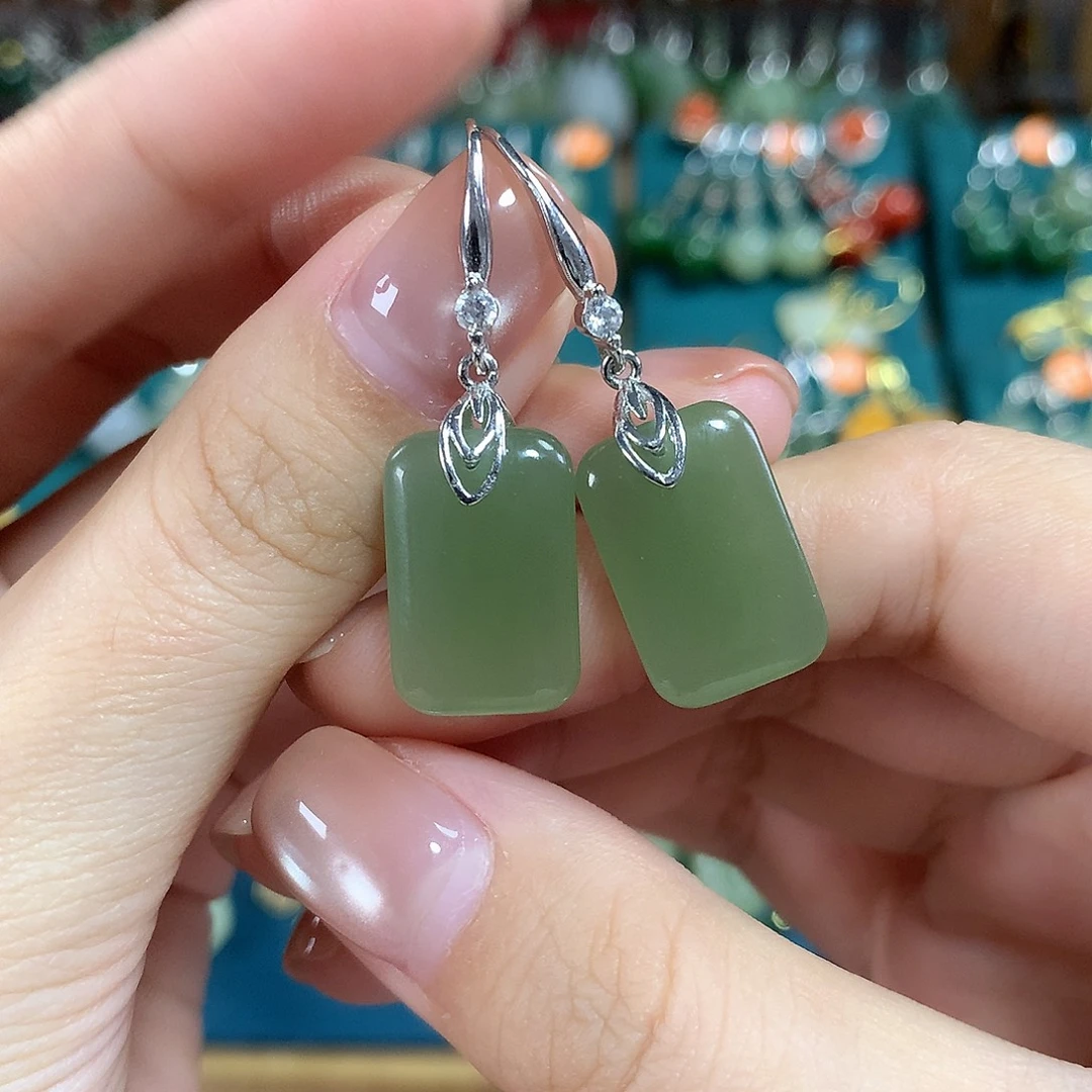 和田玉银S925镶嵌耳饰无事牌卡18左右