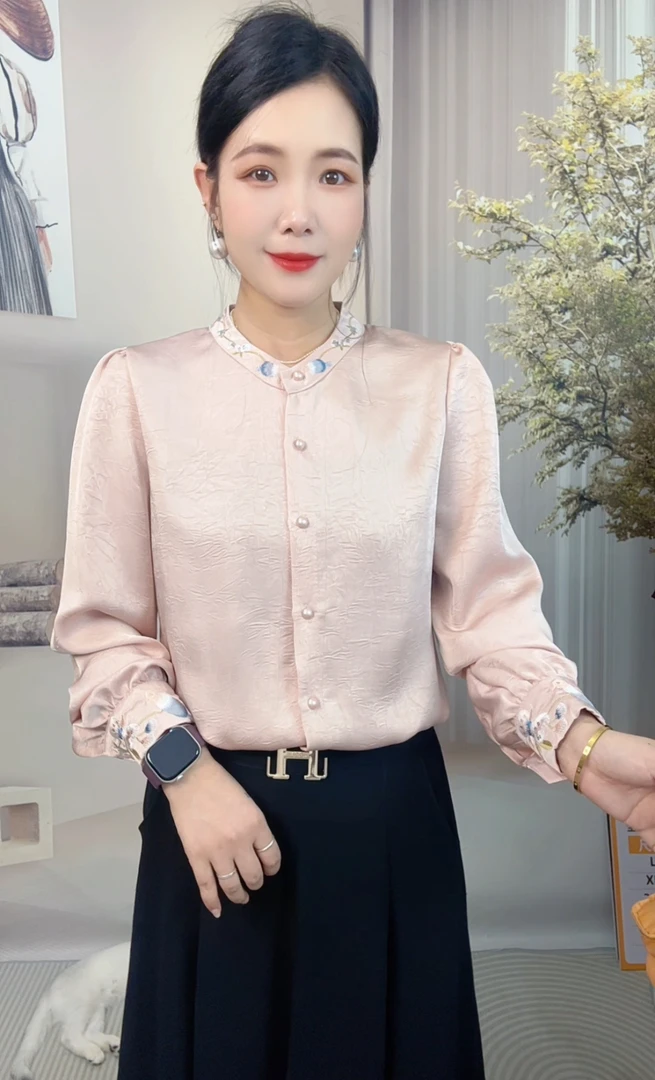 衬衫百搭小衫秋季圆领刺绣轻职风春季时尚衬衣长袖开衫BL2508