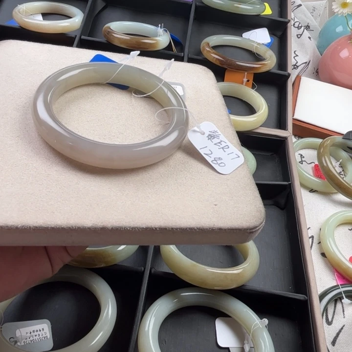 未镶嵌手镯和田玉玲珑美镯59.2