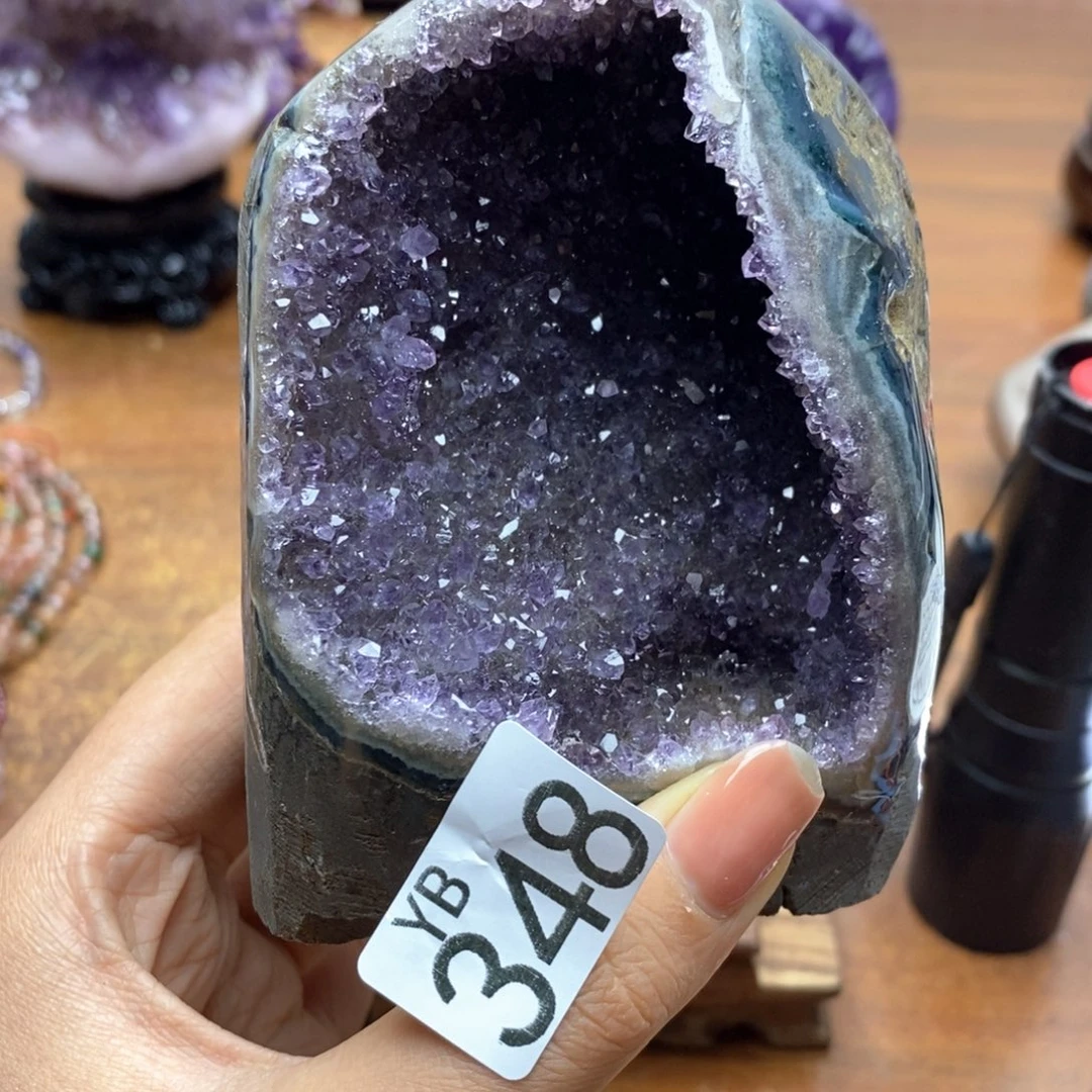 未镶嵌水晶大型摆件（非配饰）