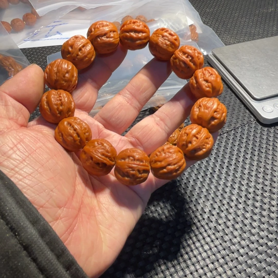 王***）文玩核桃手串磨盘方肚20