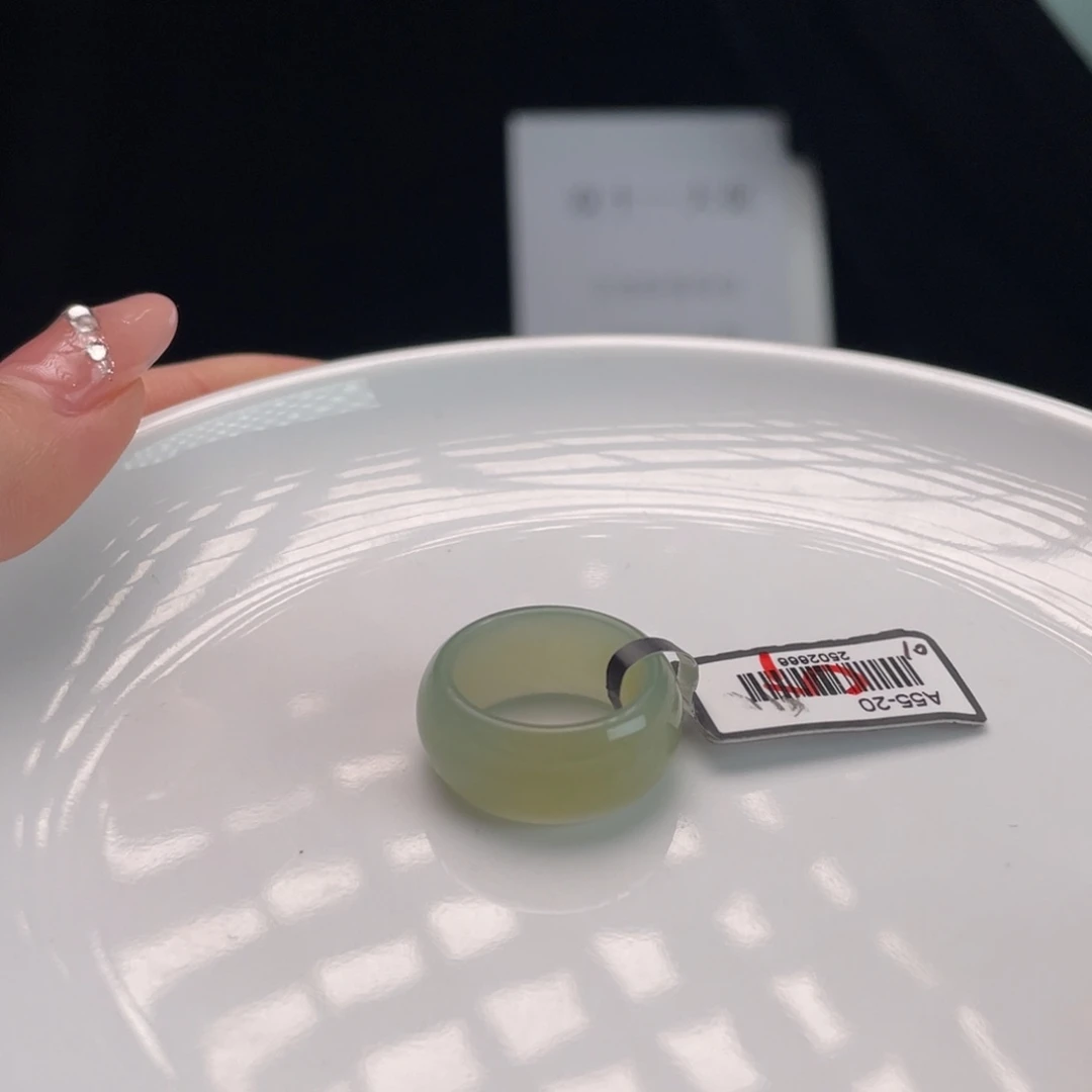 和田玉未镶嵌戒指m48湖水轮胎15.5