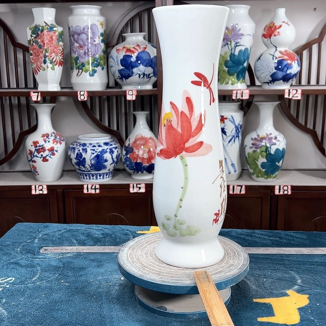 摆件景德镇陶瓷蛮红荷花