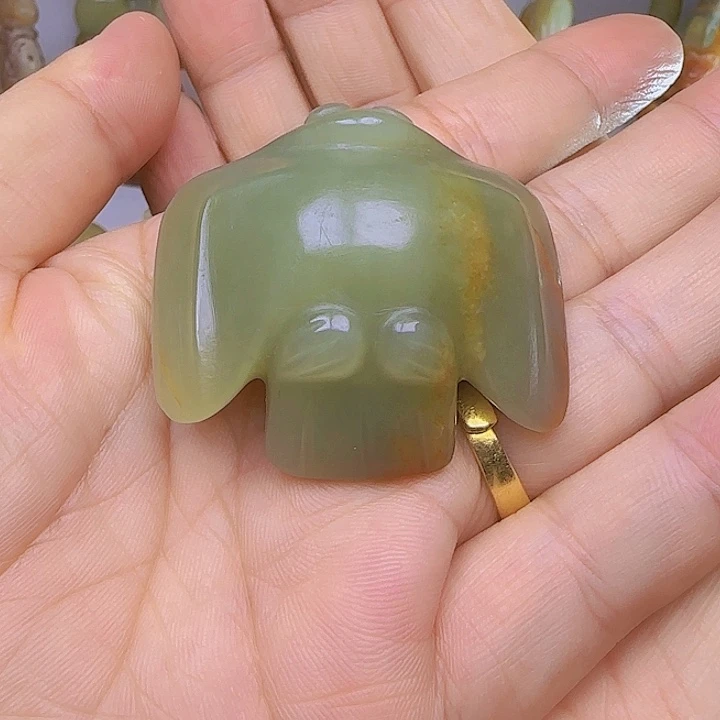 财***爷颈饰未镶嵌和田玉