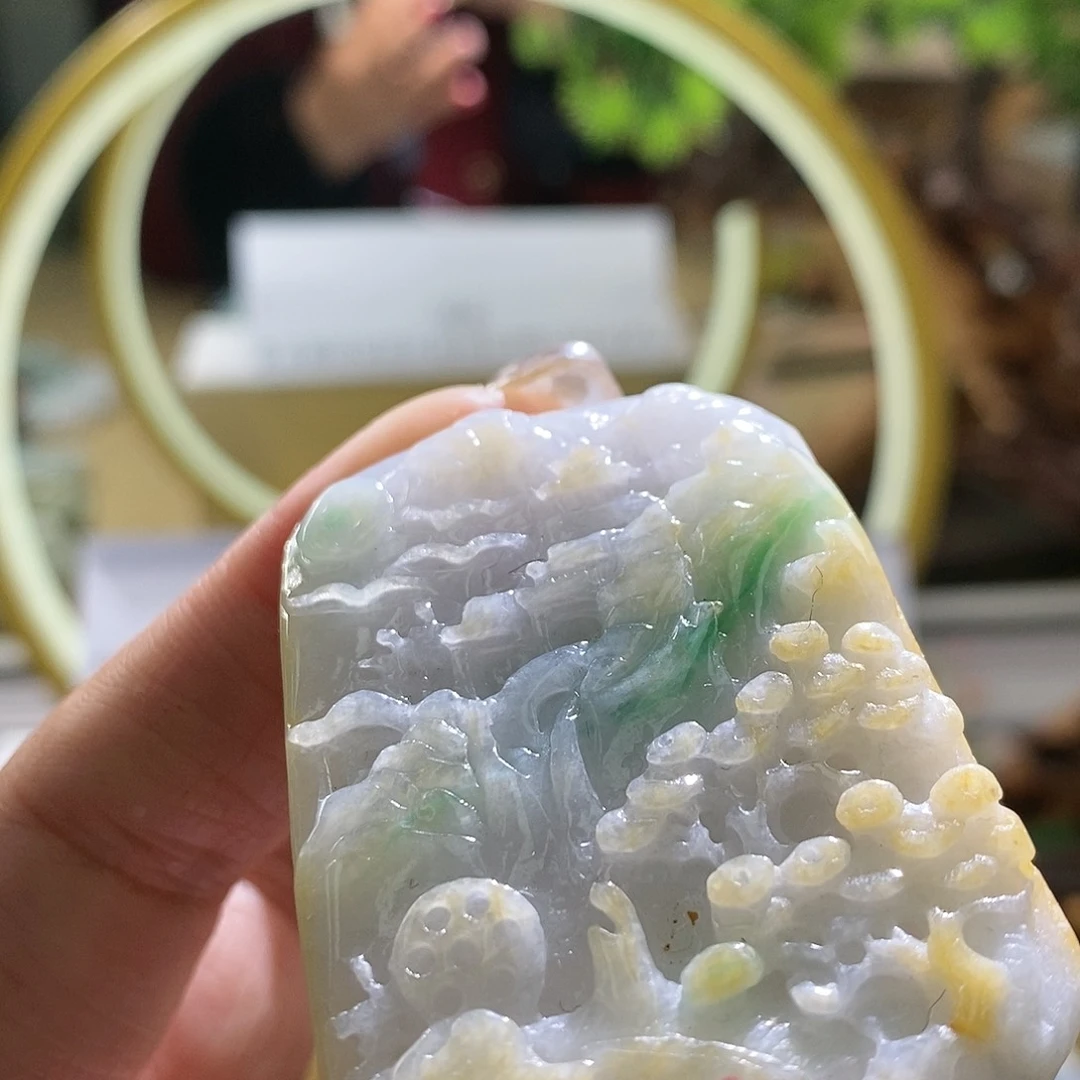 【闪购商品】翡翠颈饰未镶嵌山水