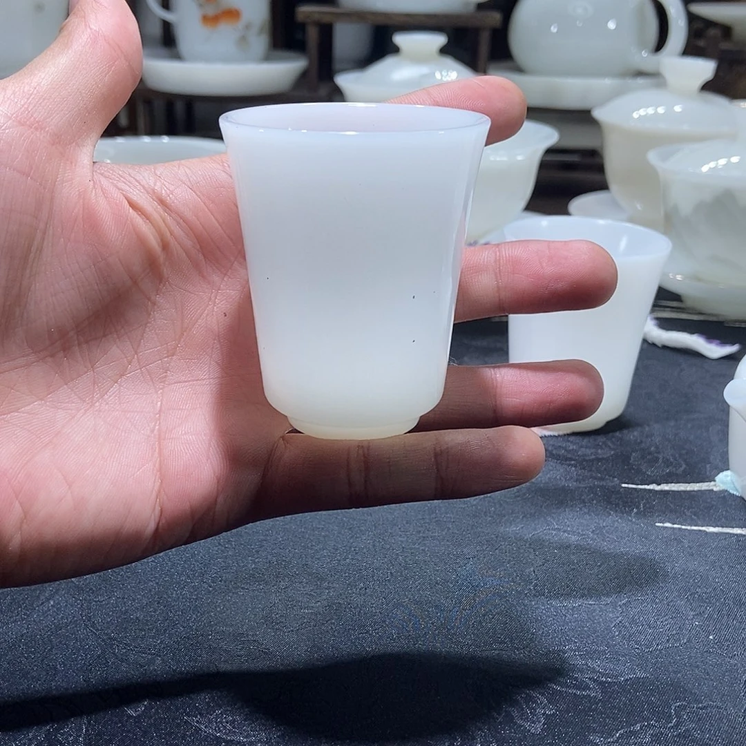 我想和她好好聊聊呢呵呵哒嘻嘻这一