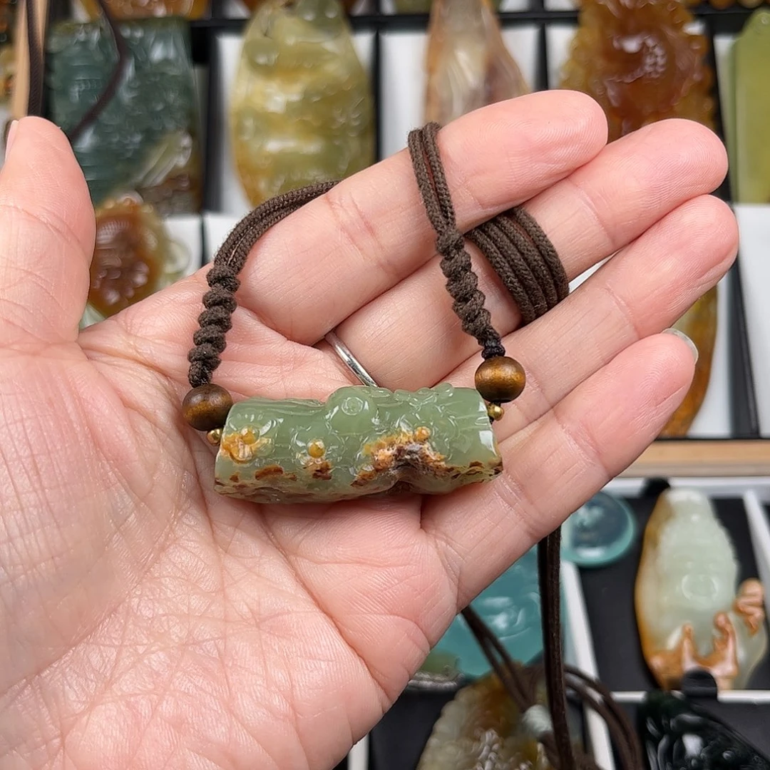 岫岩河磨玉（透闪石质玉）未镶嵌颈饰渺**光