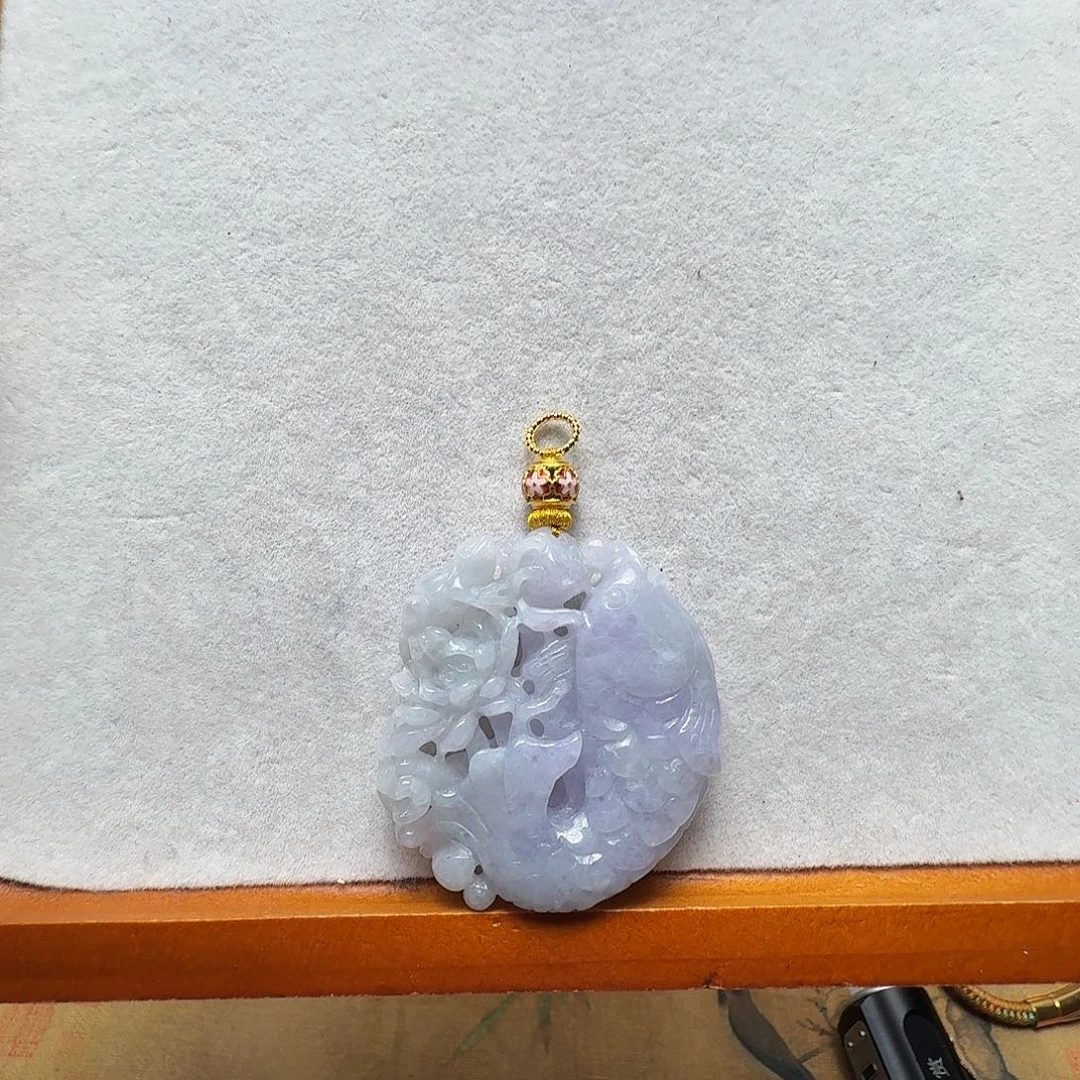 用***L翡翠未镶嵌吊坠(赠链)