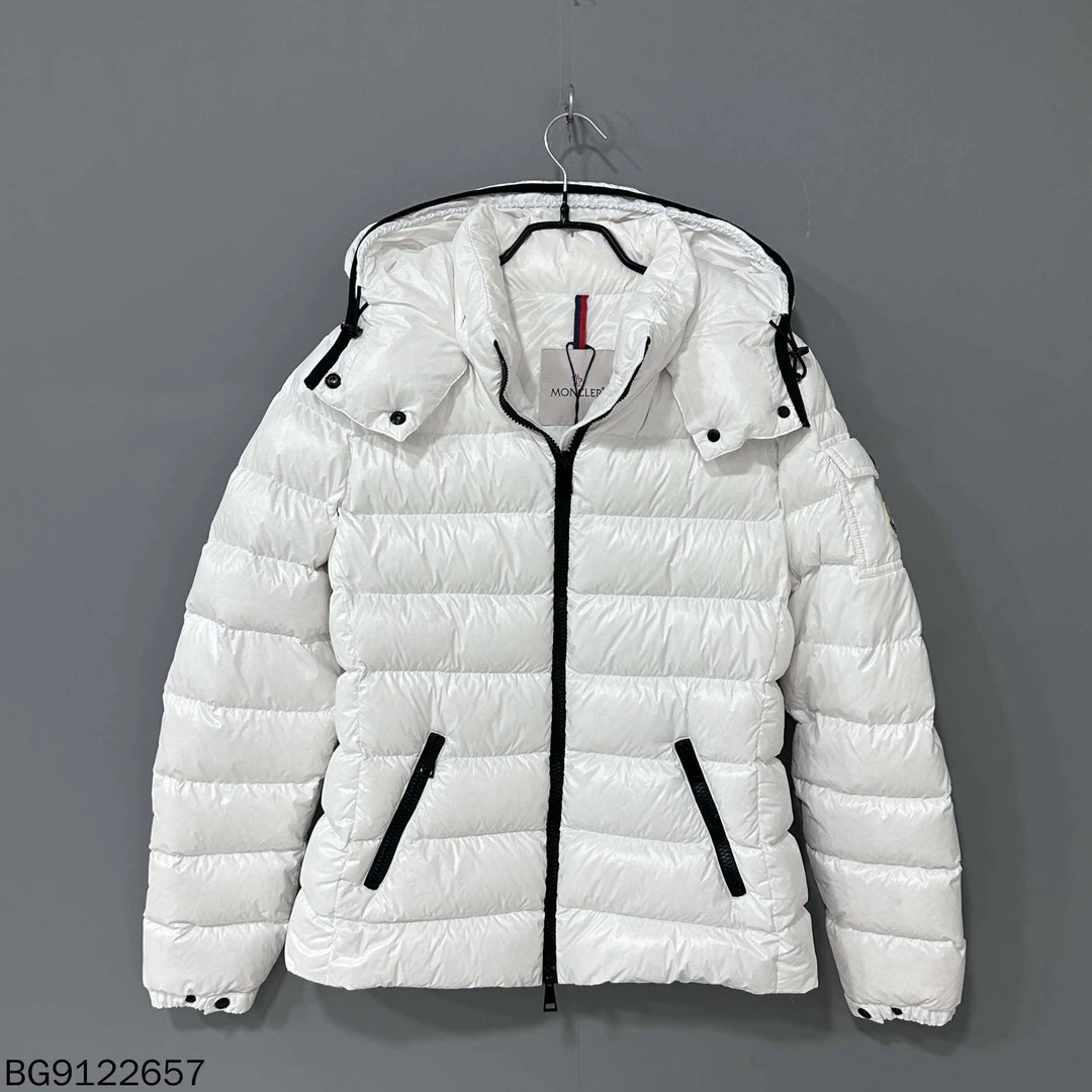 99新 MONCLER 白色bady羽绒服/99新/2码/22657