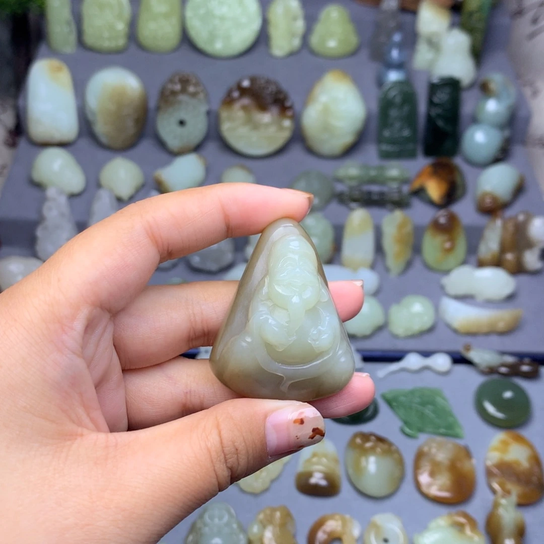 和田玉未镶嵌挂件