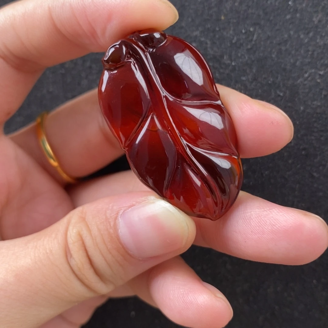 未镶嵌琥珀珠宝奇石