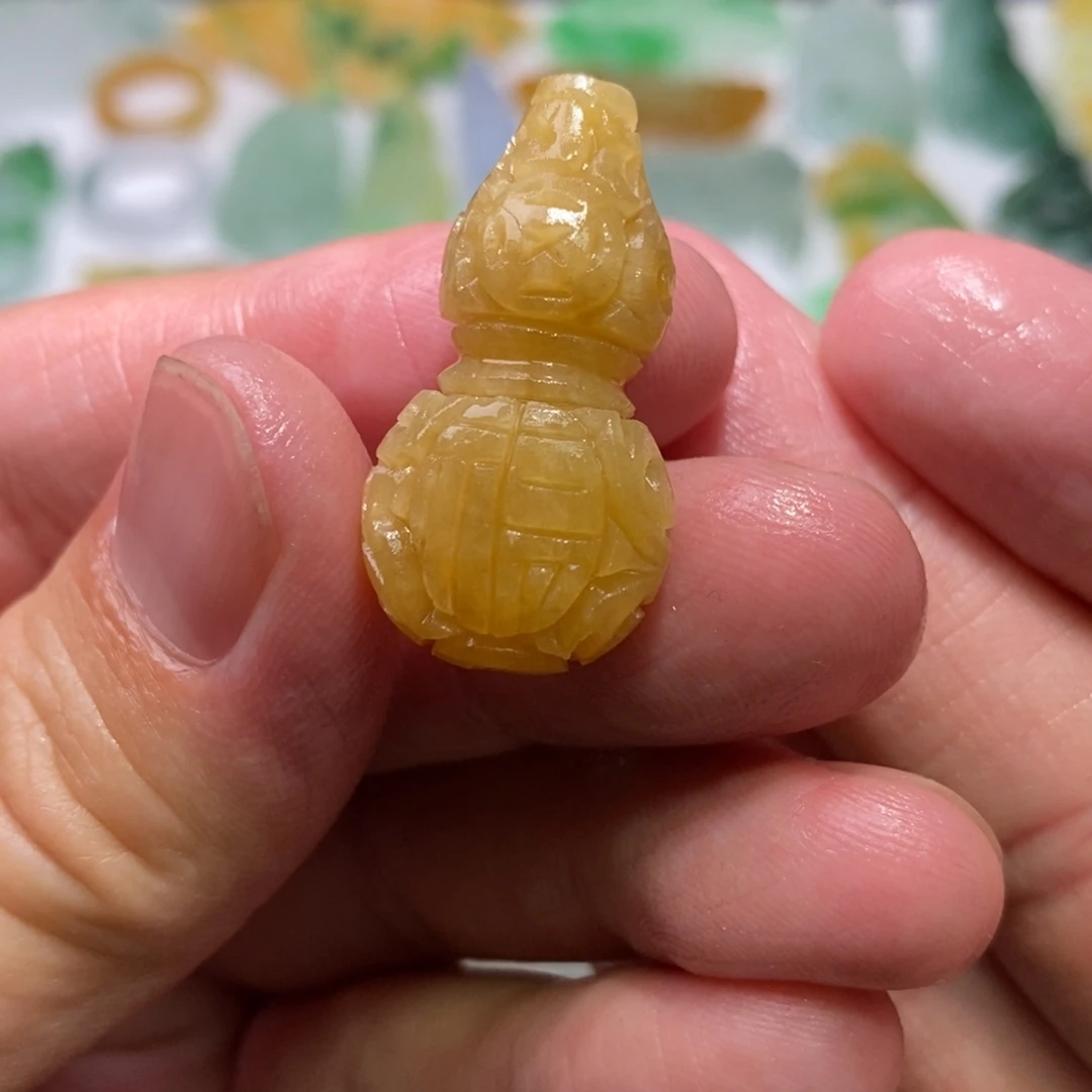 定制翡翠未镶嵌吊坠