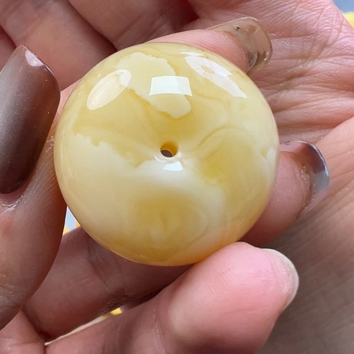 蜜蜡未镶嵌珠宝奇石