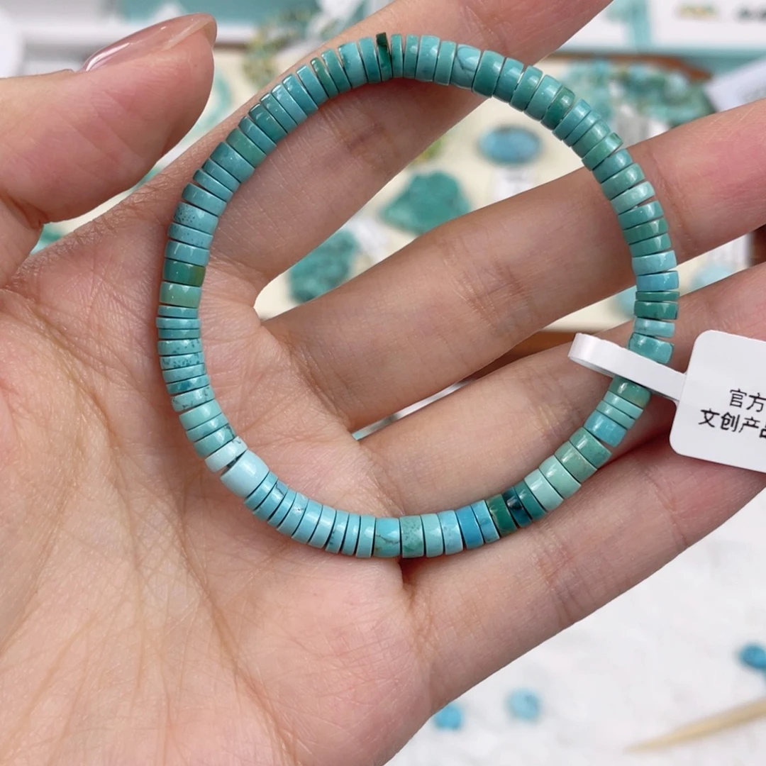 未镶嵌绿松石颈饰