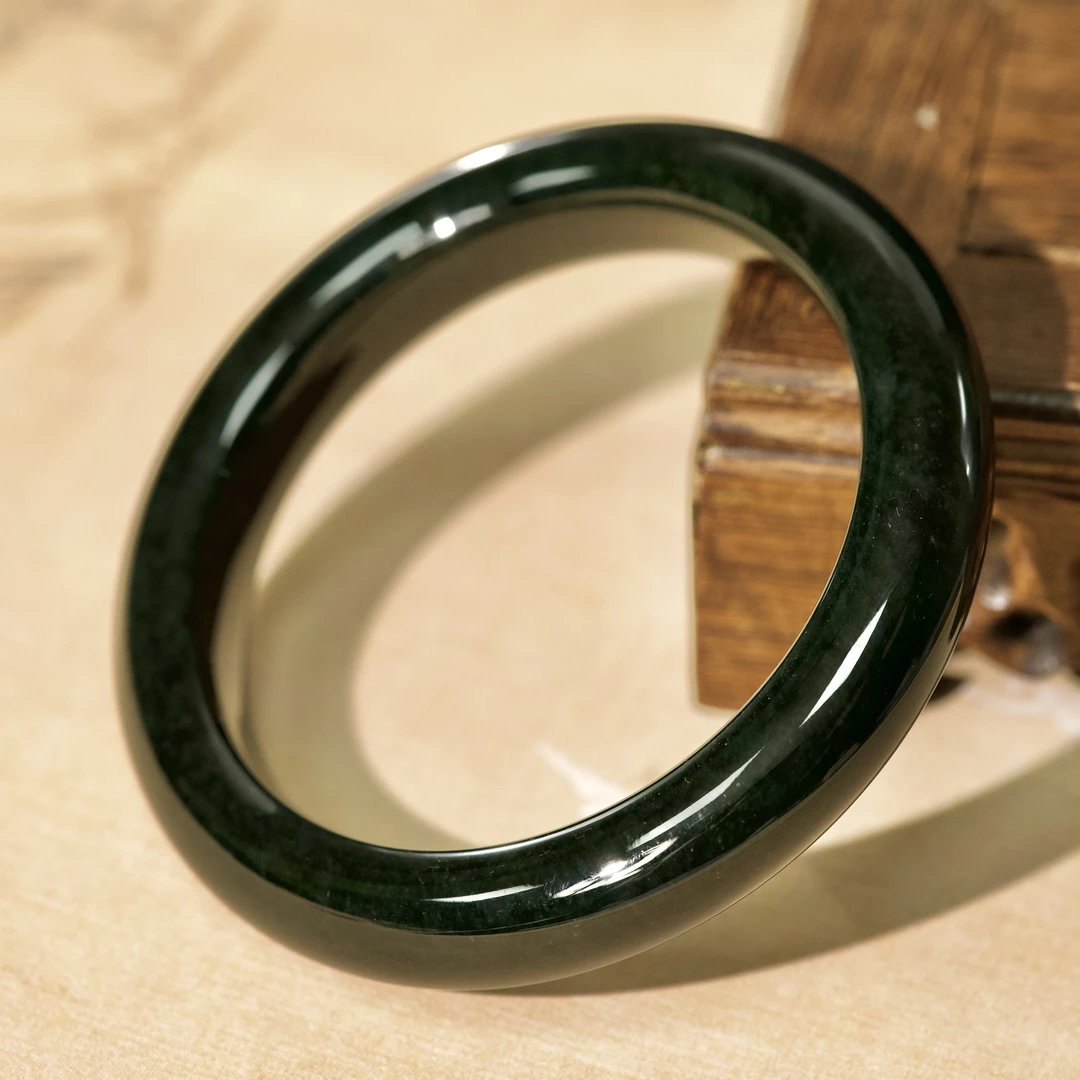 和田玉塔青手镯 多样性发一件