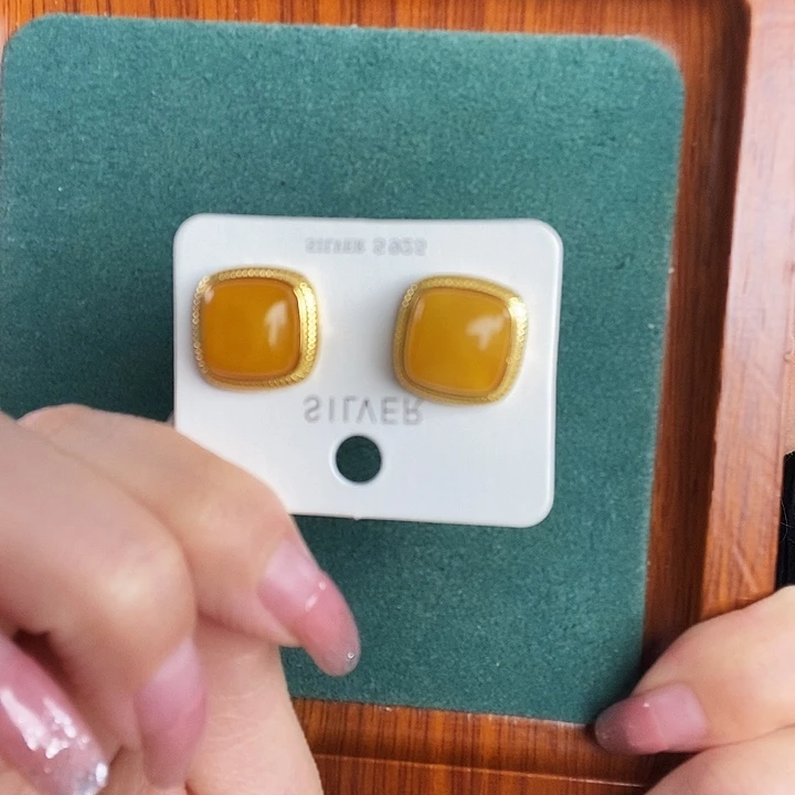 蜜蜡银S925镶嵌耳饰耳钉
