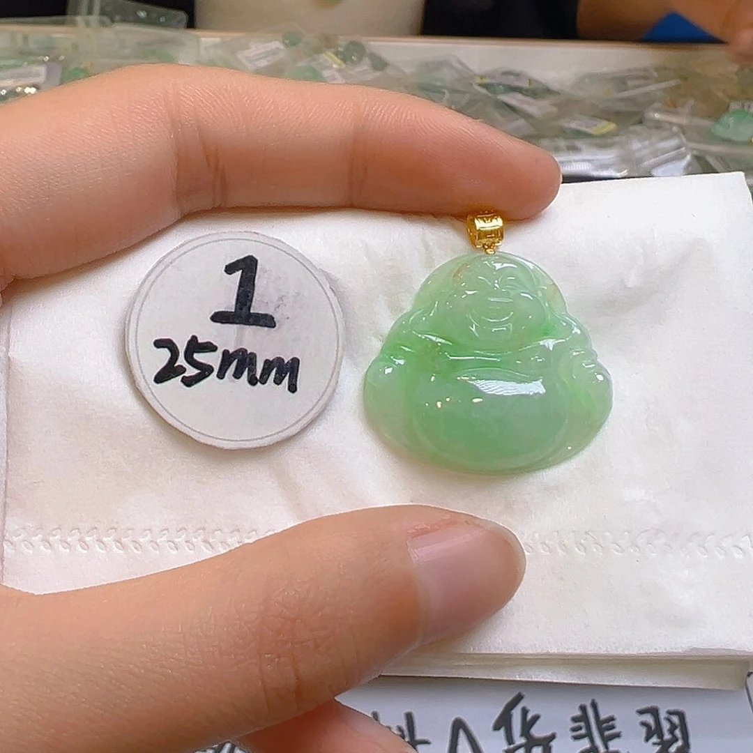 翡翠颈饰18K金镶嵌翡翠