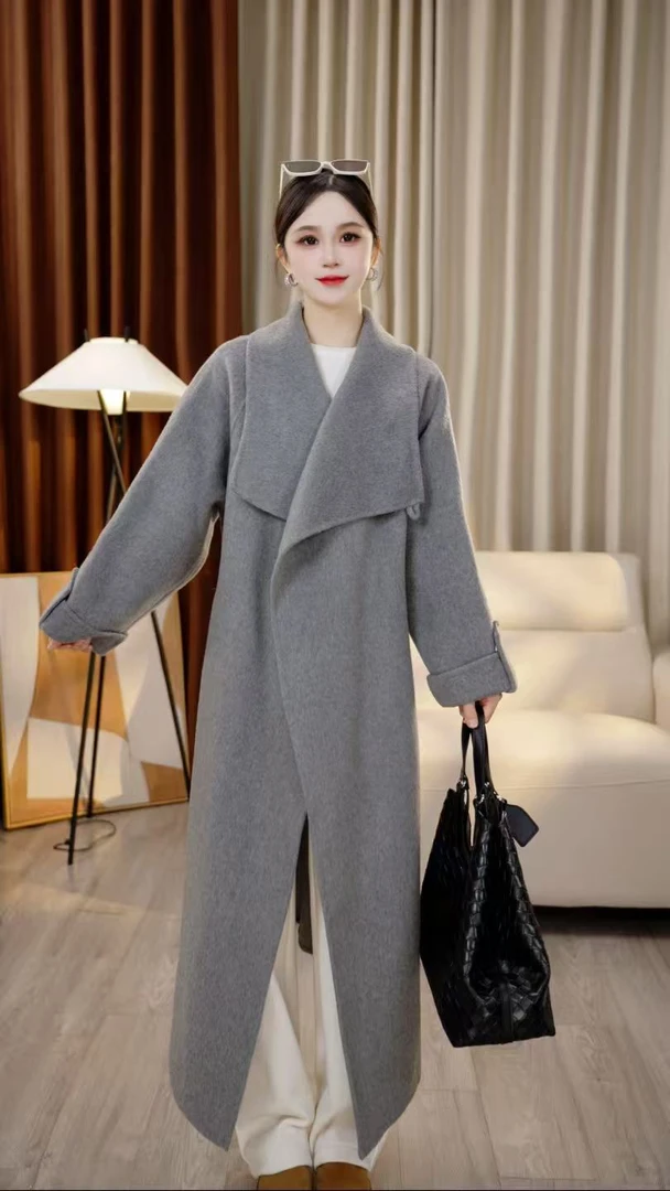 2025年新款时尚气质大翻领羊毛大衣0097