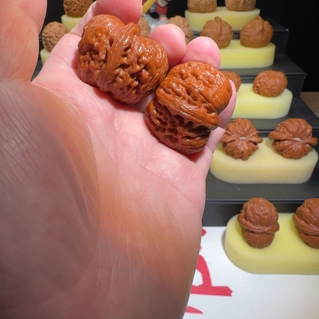 文玩核桃吊坠元宝