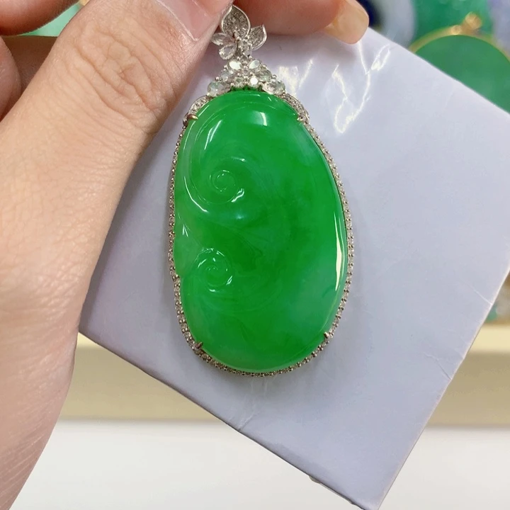 吊坠(不含链)18K金镶嵌翡翠