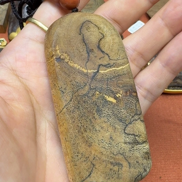 大叶紫檀（黑酸枝木类）