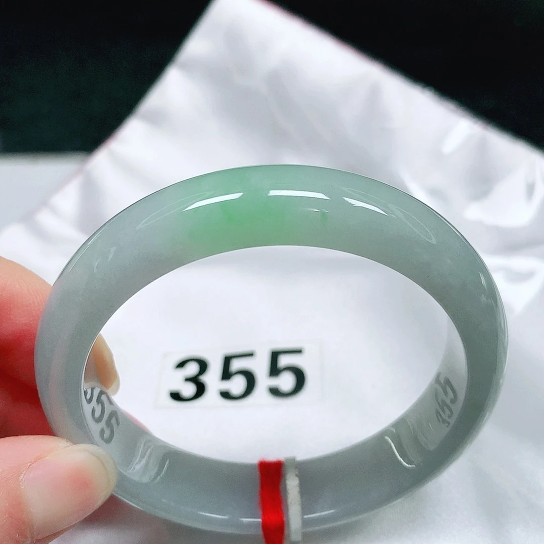 翡翠未镶嵌手镯74 号翡翠手镯