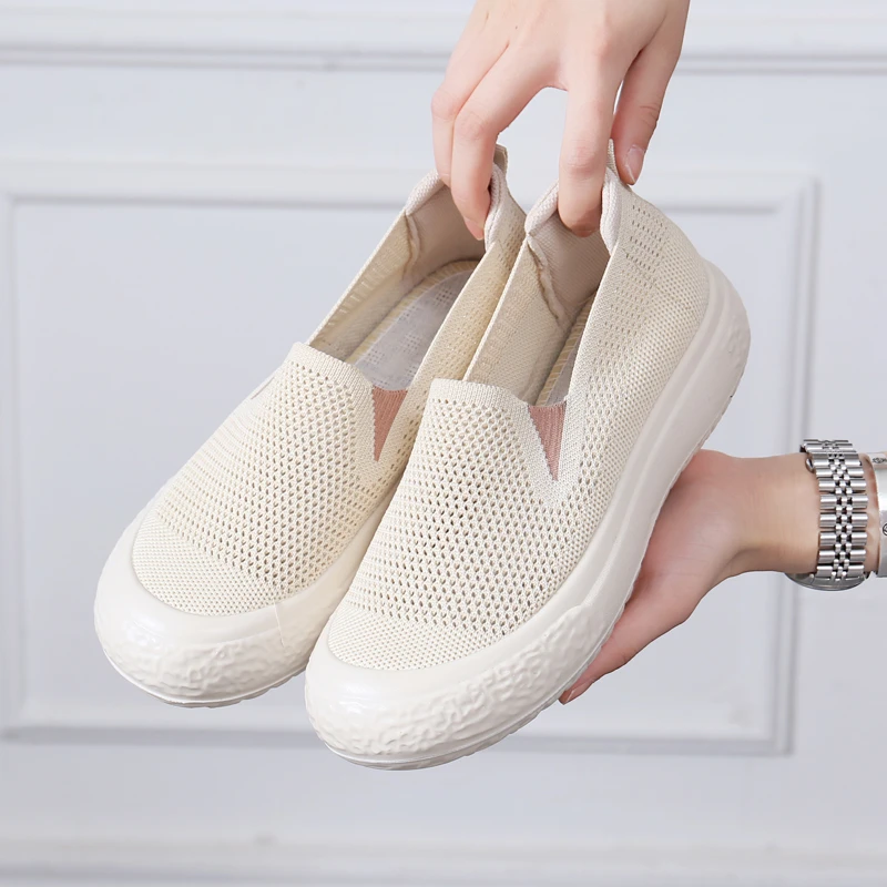 夏季老北京布鞋女镂空透气飞织网面软底懒人鞋平底休闲百搭妈妈鞋